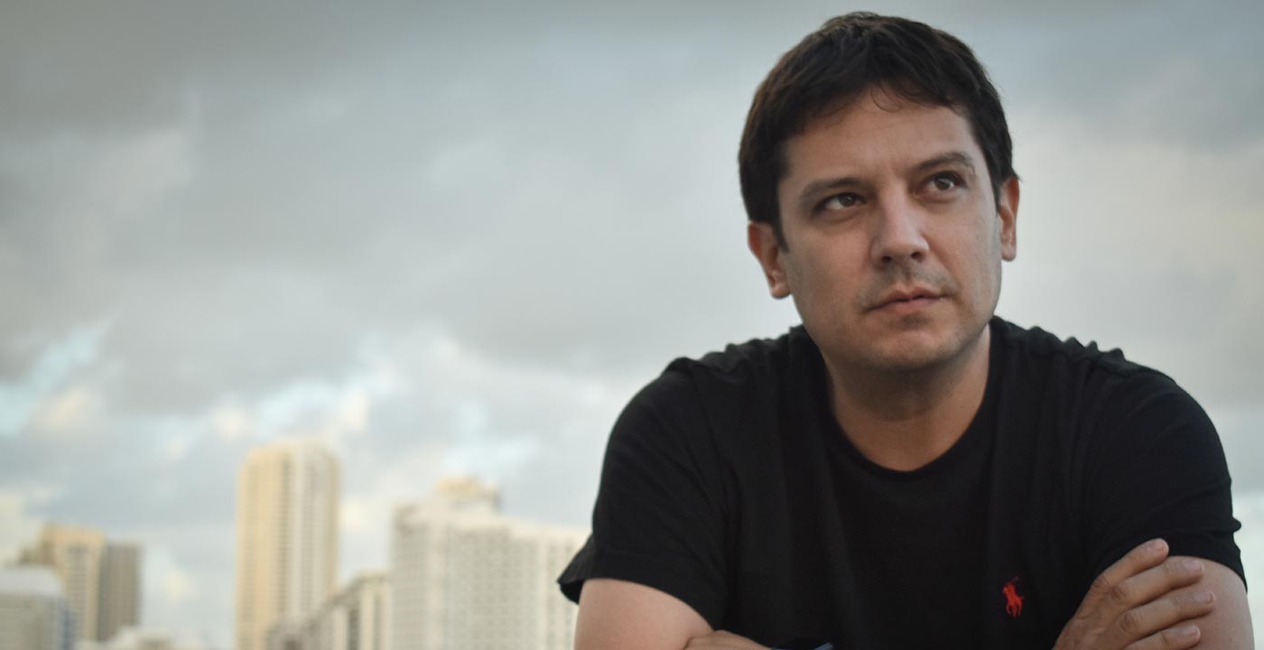 La chica más pop de South Beach, lo Nuevo de Pedro Medina León