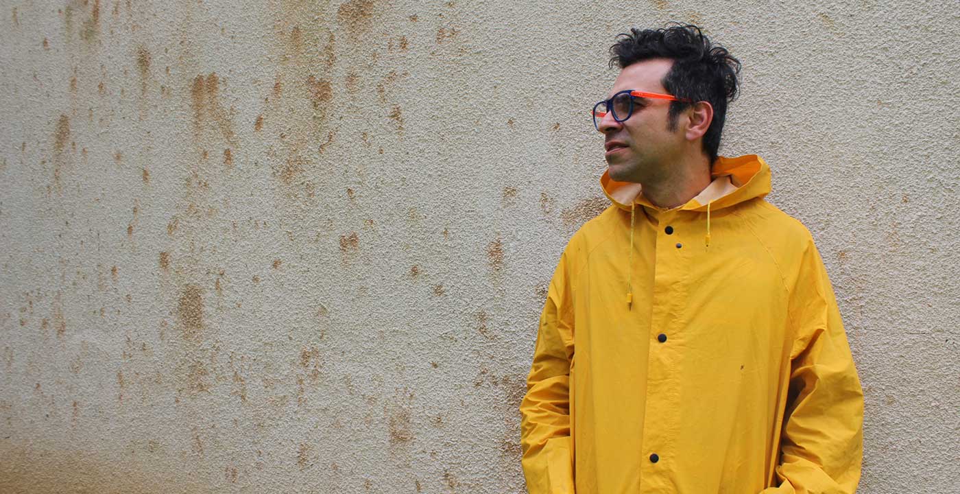 Javier Guédez, explorador de extravagancias insólitas