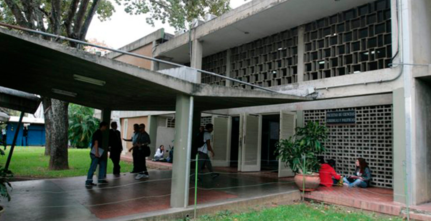UCV, 300 años entre el todo y la nada