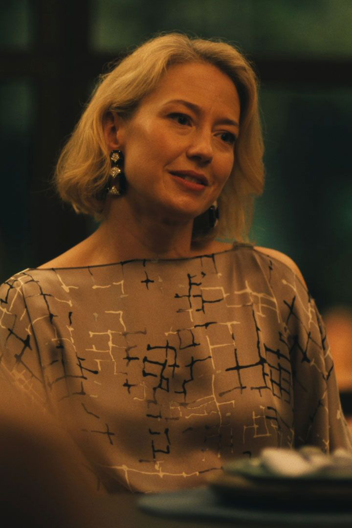 CARRIE COON WHITE LOTUS 080425 carrie-coon copia