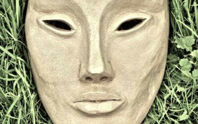 Alquimia, esoterismo y dolor: simbolismo en el cuento de “La bella y la bestia”