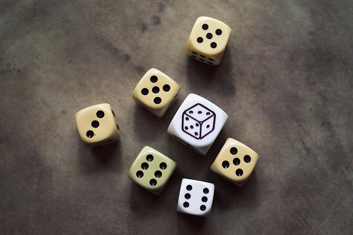 mih83-dice-3097626_1920 copia